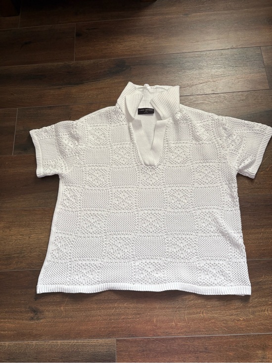 Lane Bryant Sweaters - EUC Lane Bryant White Openwork Collar V-Neck Short Sleeve Sweater